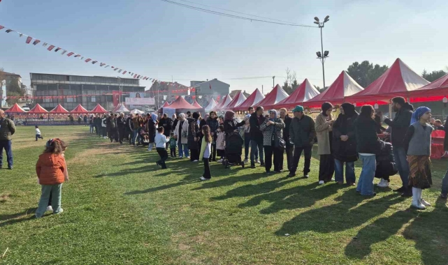 1 ton mıhlama için yarım kilometre kuyruk oluştu