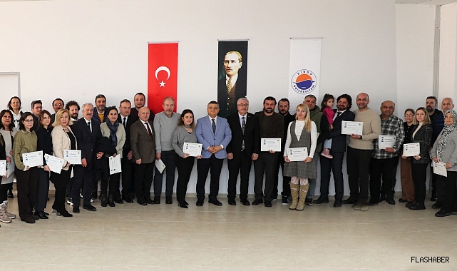 3. Yaş Üniversitesi eğitmenlerine teşekkür belgeleri verildi