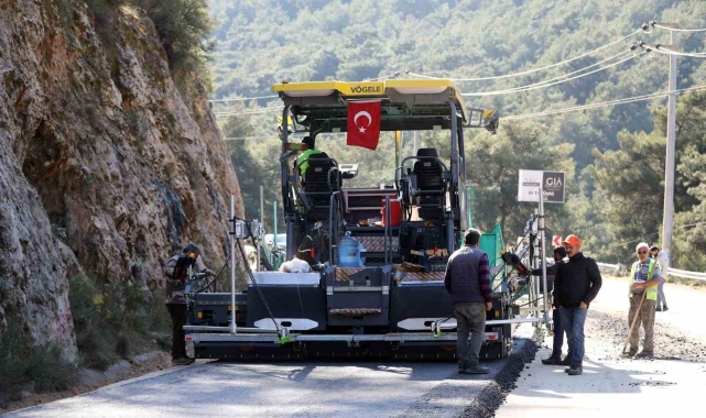 328 milyon TL yatırım yapılan Ölüdeniz yolunda çalışmalar sürüyor