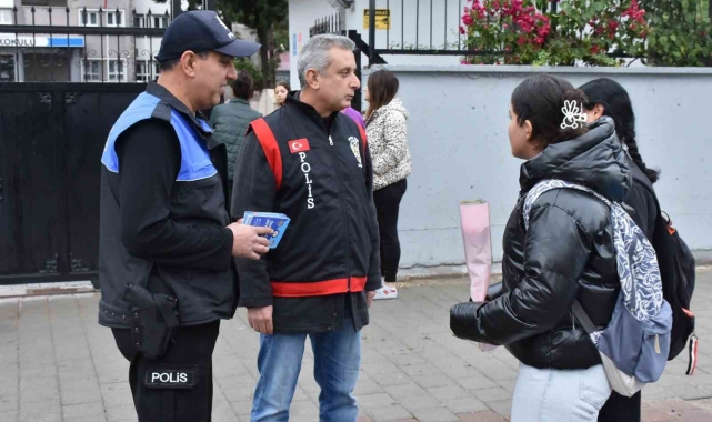 Adana&#039;da sokaklarda çocukların ve gençlerin korunmasına yönelik denetim yapıldı