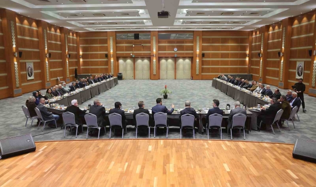 AK Parti İstanbul İl Başkanı Abdullah Özdemir, medya kuruluşu temsilcileri ile kahvaltıda buluştu