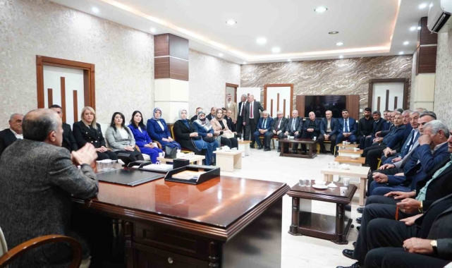 AK Parti Van İl Başkanı Abdulahat Arvas: "Halkın yoğun ilgisi bizi heyecanlandırıyor"