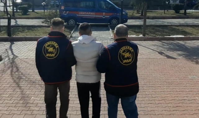 Aksaray'da uyuşturucudan aranan şahıs JASAT ekiplerince yakalandı