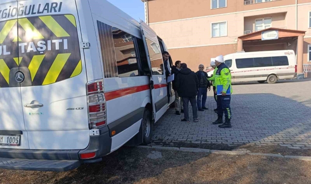 Akyaka'da öğrenci servisleri denetlendi