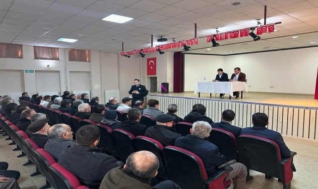 Alaçam'da muhtarlar ve eğitim güvenliği toplantısı yapıldı