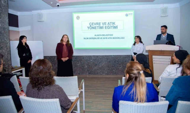 Alanya'da otel personeline sıfır atık eğitimi verildi