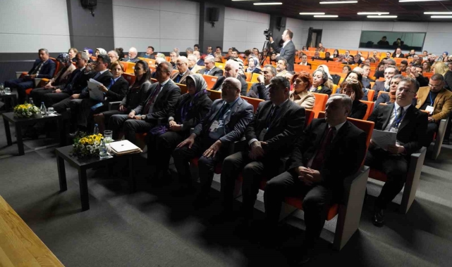 Alev Alatlı vefatının 1. yıl dönümünde anıldı