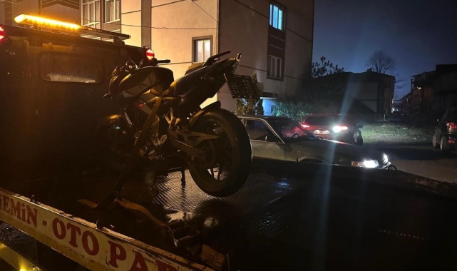 Alkollü ve ehliyetsiz sürücü motosikleti de plakasız kullandı: 71 bin lira ceza kesildi