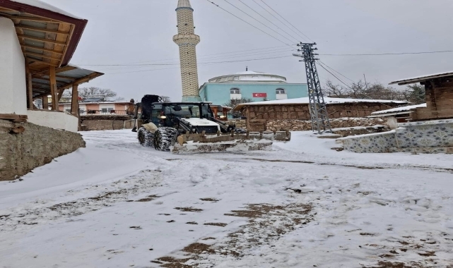 Amasya'nın Gümüşhacıöy ve Hamamözü ilçelerinde kar etkili oluyor