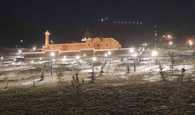 Anadolu'nun El Hamrası'nda 10 yıl sonra ilk teravih