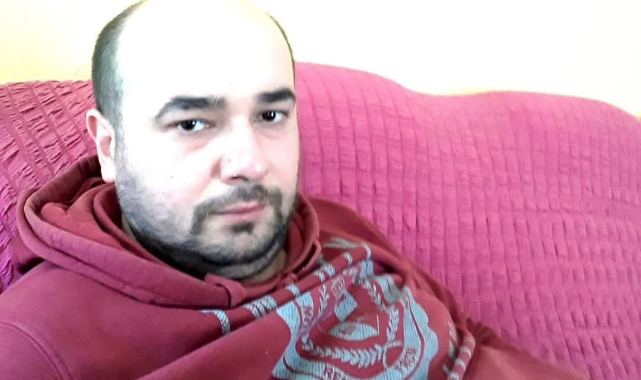 Annesinin mevlidinde kalp krizinden ölen genç toprağa verildi
