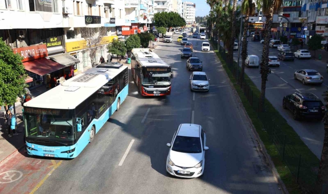 Antalya'da halk otobüsleri için şerit kararı UKOME'den geçti