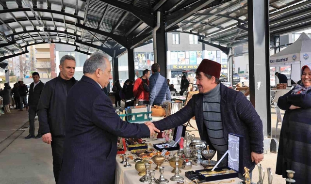 Antika Pazarı'na kar engeli