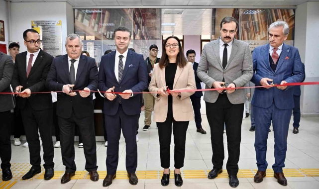 Armutlu'da yenilenen okulların açılışları yapıldı
