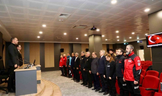 Asrın felaketinde hayatını kaybedenler dualarla anıldı