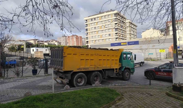 Ataşehir'de kaçak döküm yapan hafriyat kamyonu sürücüsüne 647 bin TL ceza