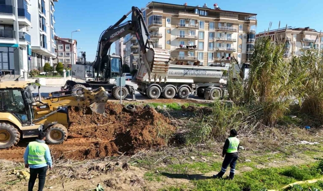 Aydın Büyükşehir Belediyesi yol çalışmalarını sürdürüyor