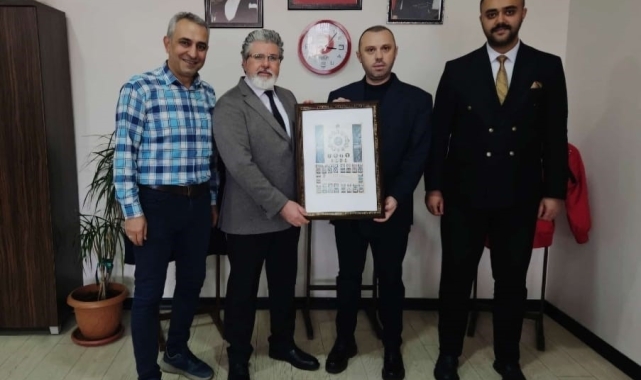 Bakan Danışmanı olan Rektör Yardımcısı İyem'e eski mesai arkadaşlarından 'Hayırlı olsun' ziyareti