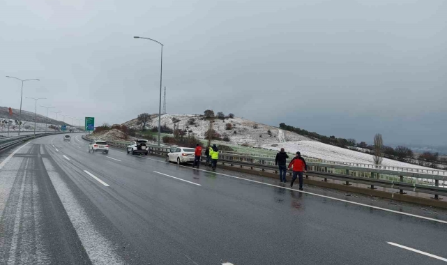 Balıkesir'de İstanbul-İzmir Otoyolu'nda peş peşe kaza: 2 yaralı