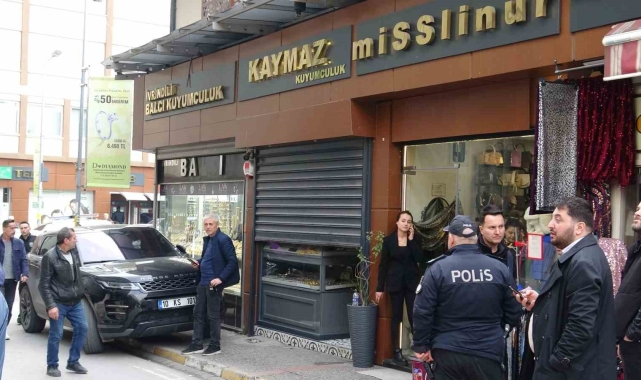 Balıkesir'de silahlı ve maskeli soygun
