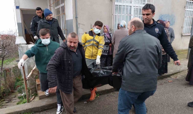 Banyoda ölü bulundu