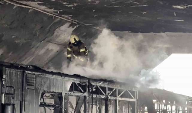 Başakşehir'de İETT otobüsü alev alev yandı