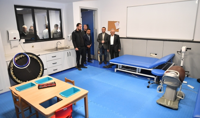 Başkan Büyükkılıç'tan Nörolog Canpolat ile Engelsiz Yaşam Merkezi'ne ziyaret