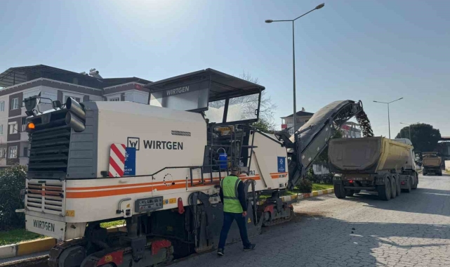 Başkan Çerçioğlu Nazilli'nin yollarını yeniliyor