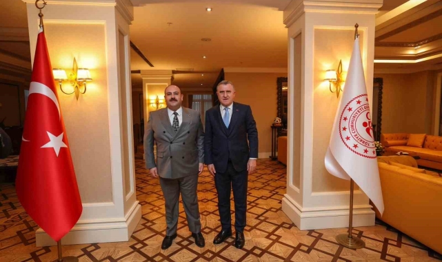 Başkan Hamamcı'nın sözünü verdiği Futbol Sahası ve Spor Kompleksi hayata geçiyor