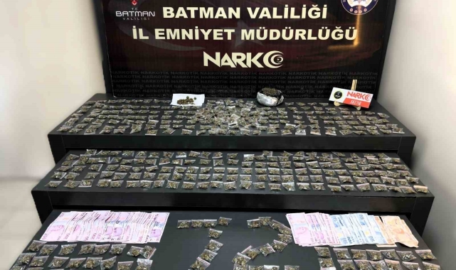 Batman'da uyuşturucu madde ile yakalanan sokak satıcısı yakalandı