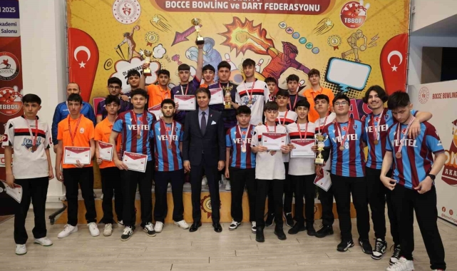 Bayburt Mesleki ve Teknik Anadolu Lisesi, bowlingde Türkiye şampiyonu oldu