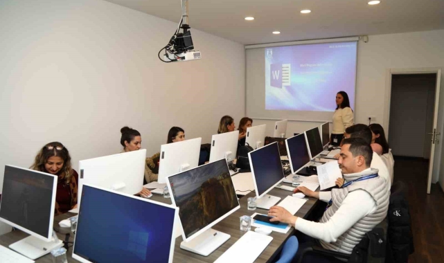 Belediye personeline bilgisayar programı eğitimi