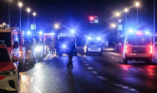 Berlin'de bıçaklı saldırı: İspanyol turist yaralandı