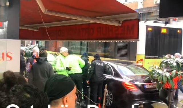 Beşiktaş&#039;ta polis ekiplerinin &#039;dur&#039; ihtarına uymayan sürücü &#039;uyuşturucu&#039; ile yakalandı