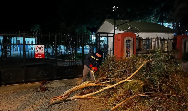 Bodrum'da belediye ekipleri olumsuzluklara karşı nöbette