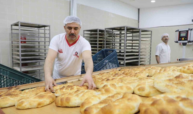 Bolu Belediyesi Halk Ekmek&#039;te Ramazan pidesi 18 lira