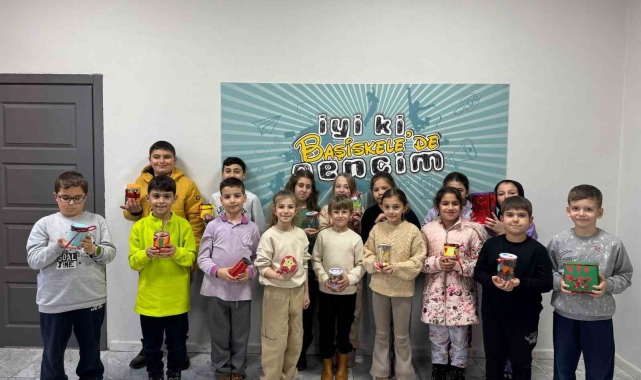 Bu kurslarda 7'den 77'ye eğitim alan vatandaşlar yeteneklerini keşfediyor