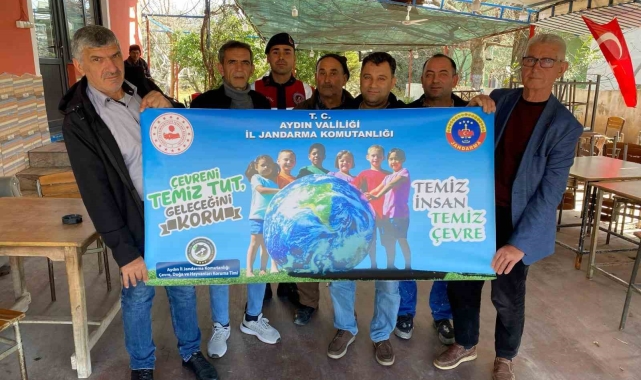 Buharkent&#039;te jandarmadan geri dönüşüm bilgilendirmesi