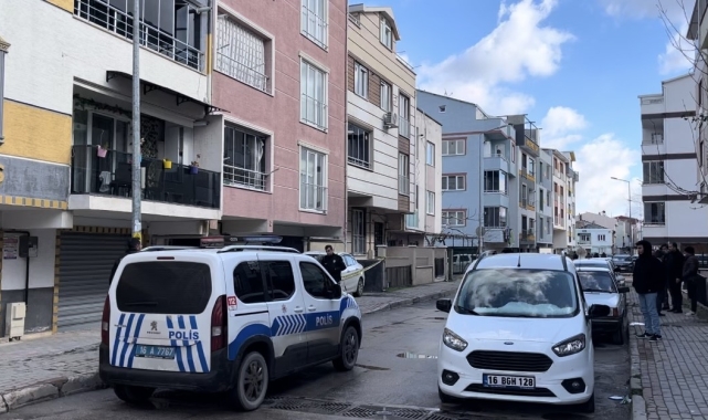 Bursa'da ekmek almaya giderken bacağından vuruldu