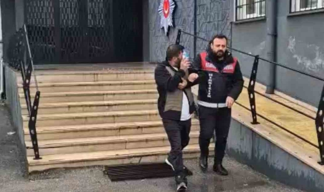 Bursa'da oto faresine operasyon: Çaldığı malzemelerle yakalandı