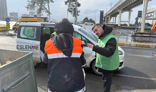 Büyükçekmece'de sokakta yaşayan adama belediye ekipleri sahip çıktı