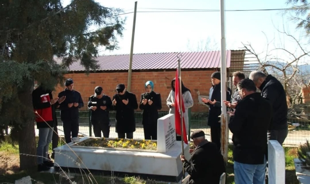 Çal'da şehit Ali Selçuk ve Mehmet Mezkit şehadetlerinin yıl dönümünde dualarla anıldı