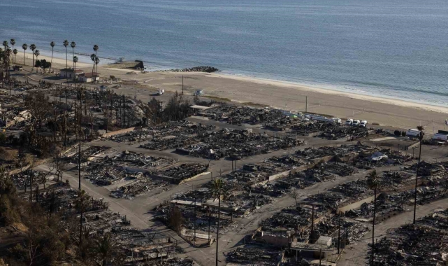 California'da 29 kişinin öldüğü iki orman yangını kontrol altına alındı
