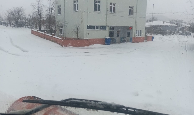 Çanakkale'de 25 köy yolu ulaşıma kapandı, ekipler teyakkuzda