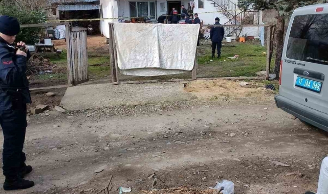 Çanakkale'de dehşet: Ölen kişinin kesik başı çöp kovasında bulundu