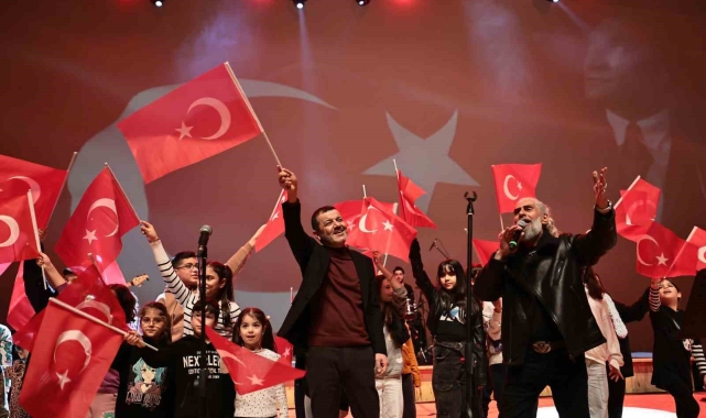 Cem Karaca Denizli'de şarkılarıyla anıldı