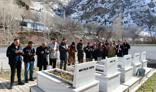 Çığ şehitleri mezarları başında anıldı