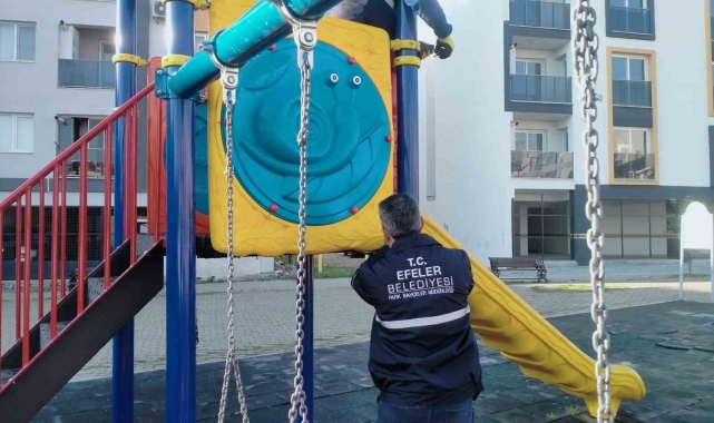 Çocuk parkını yakan şüpheliler yakalandı