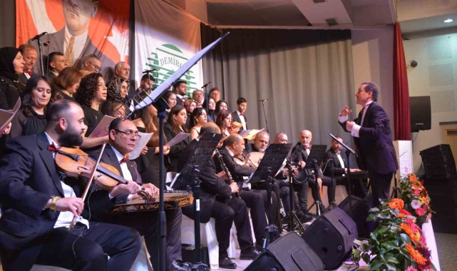 Demirci'de Türk Sanat Müziği korosundan muhteşem konser
