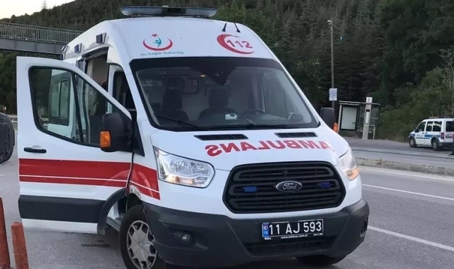 Devrilen motosiklet sürücüsü yaralandı